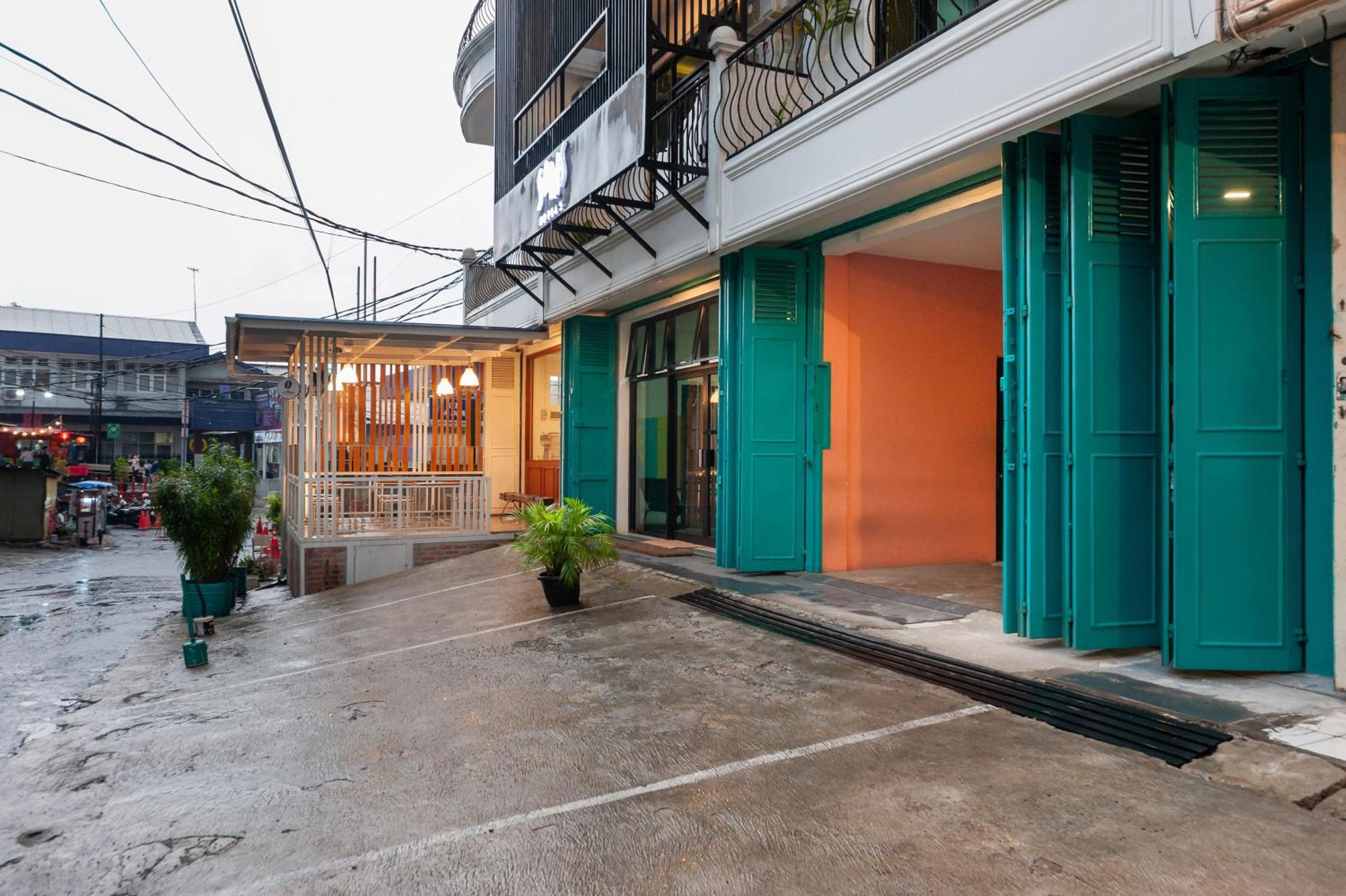 Sans Hotel Suryakencana Bogor Exterior foto
